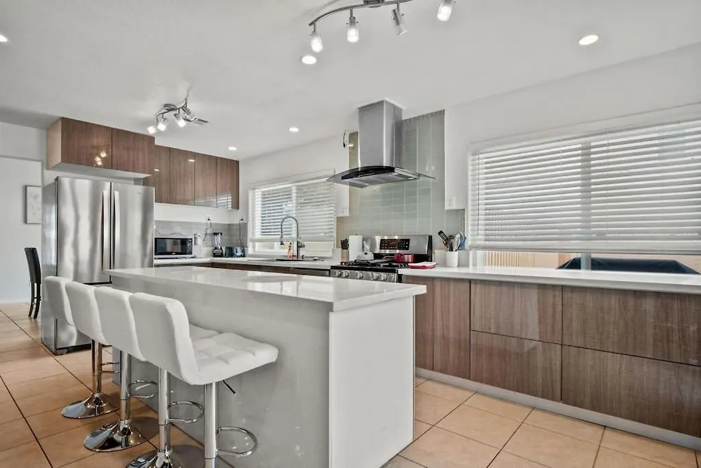 Appartement Work, Life, Luxury! Luxe Vegas Home W Firepit+Pool Las Vegas Verenigde Staten